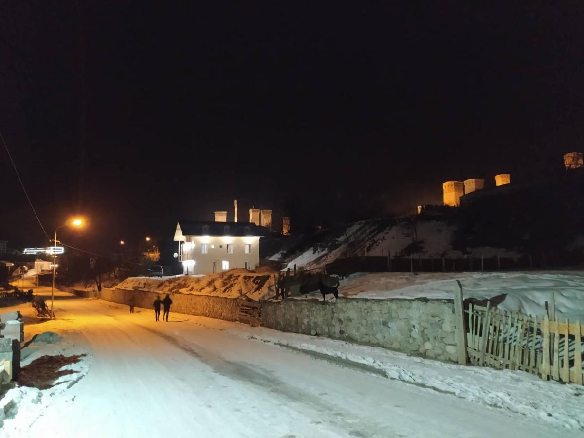Tetne Qor Guesthouse Mestia Exterior foto
